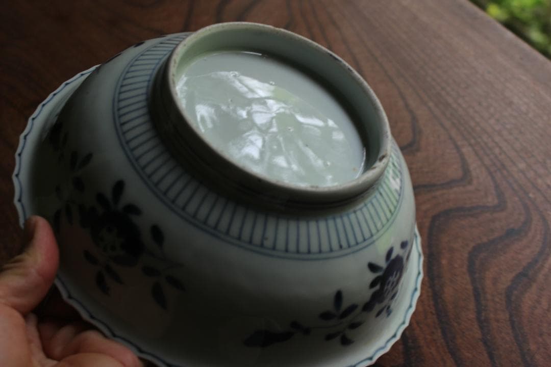 繊細な輪花デザインに華やかな金彩色絵の映える伊万里大鉢（検古伊万里九谷菓子鉢