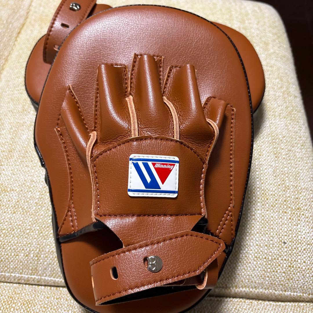 Winning ブラウン パンチングミット