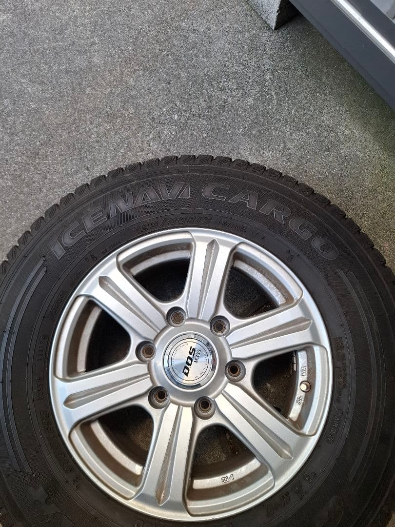 ハイエース スタッドレス タイヤ ホイール4本セット 15インチ