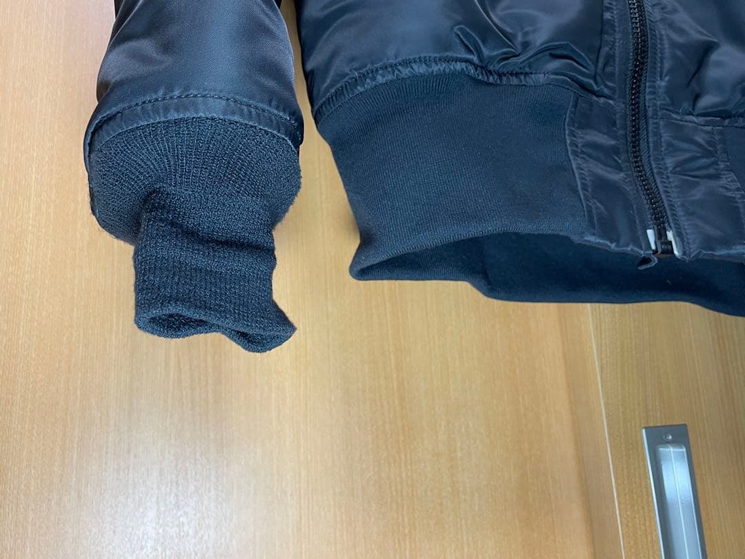 ALPHA INDUSTRIES MA-1 Lサイズ 丈長 細身 ブラック中綿入
