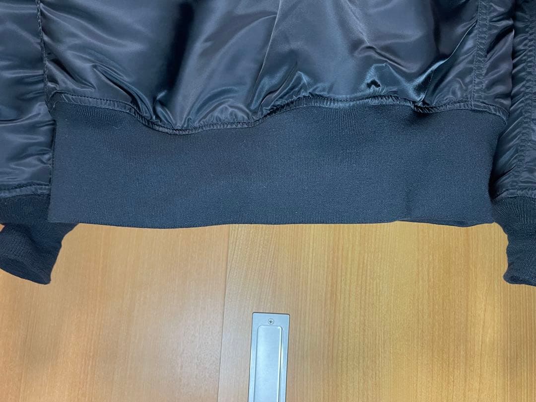 ALPHA INDUSTRIES MA-1 Lサイズ 丈長 細身 ブラック中綿入