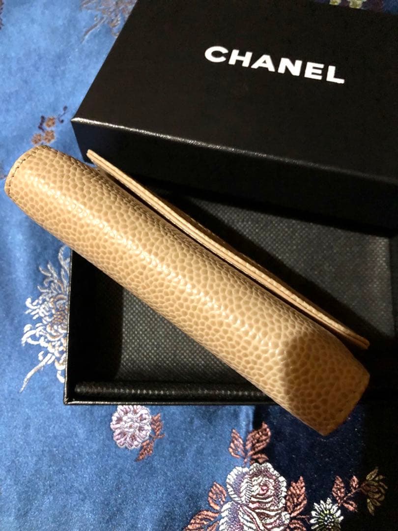 【新品】キャビアスキン☆ロゴマーク三つ折り財布(ベージュ)