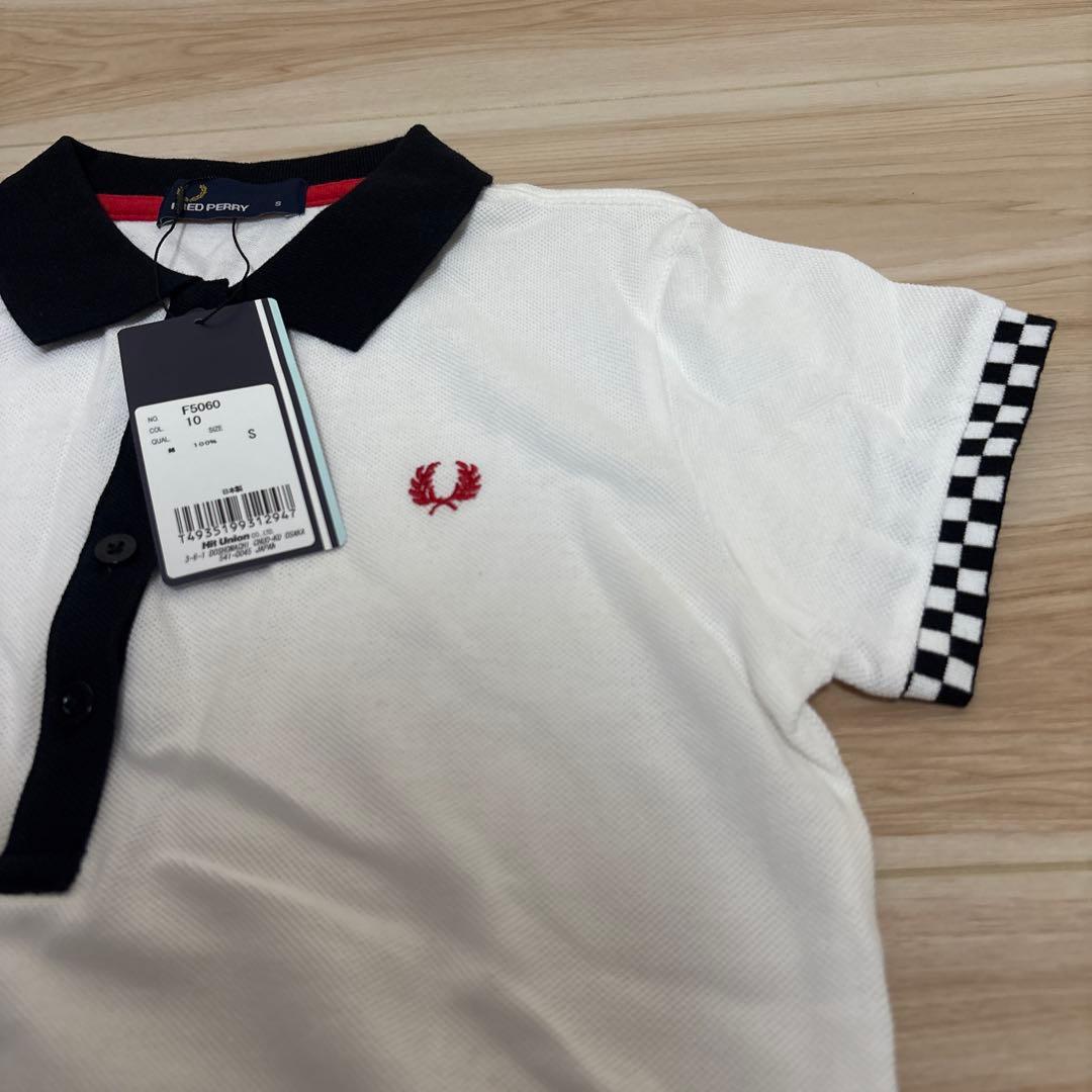 ▪️FRED PERRY ポロシャツ　半袖　新品未使用タグ付　ロゴ刺繍