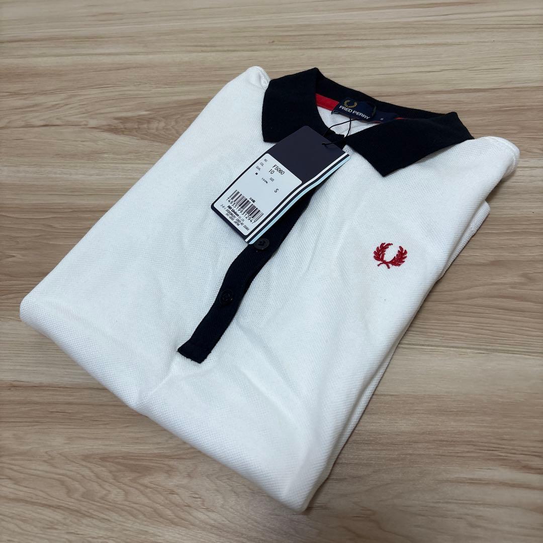 ▪️FRED PERRY ポロシャツ　半袖　新品未使用タグ付　ロゴ刺繍