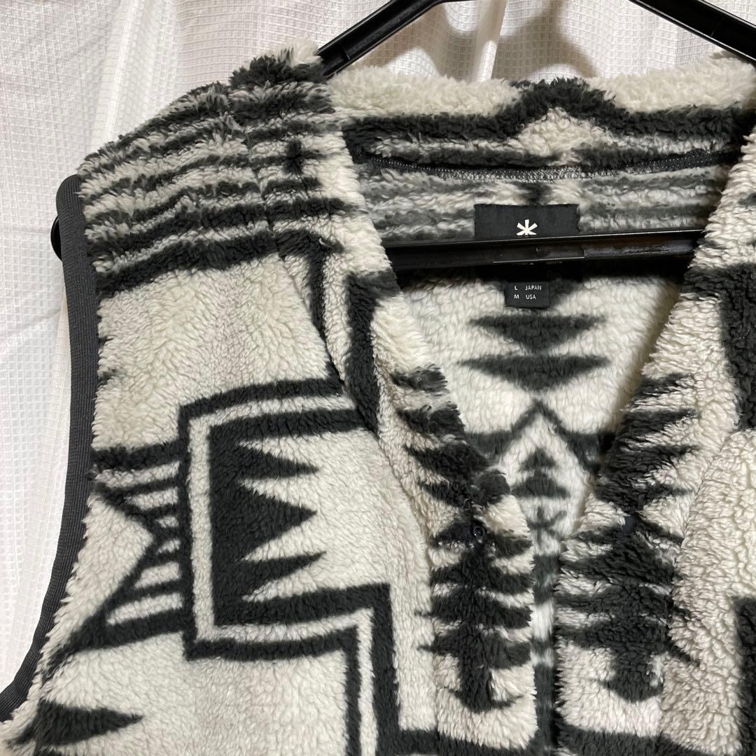 未使用品　スノーピーク　フリース　 peak フリースベスト 幾何学模様