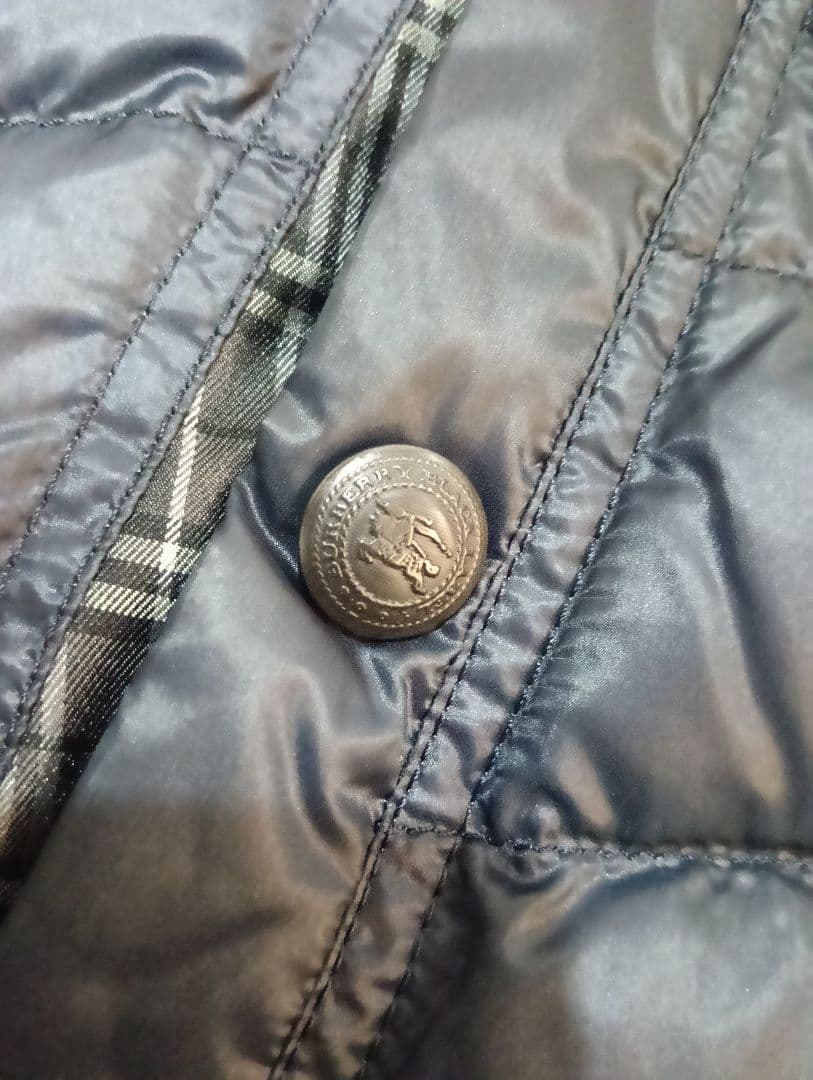 バーバリー　ダークグレー ダウンベスト