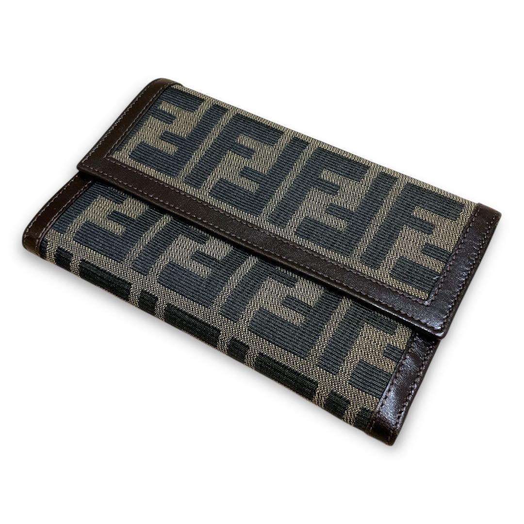 【美品】 FENDI 三つ折財布 ズッカ キャンバス レザー ブラウン