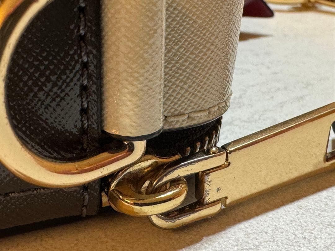 【美品】マークジェイコブス ショルダーバッグ SNAPSHOT