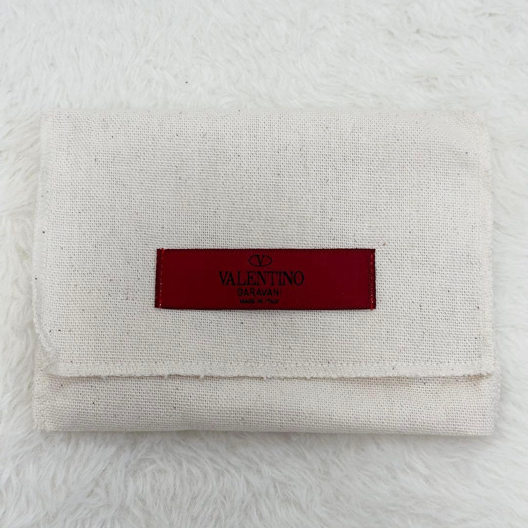 極美品✨ヴァレンティノガラヴァーニ　ロックスタッズ　三つ折り財布　ブラック　本革