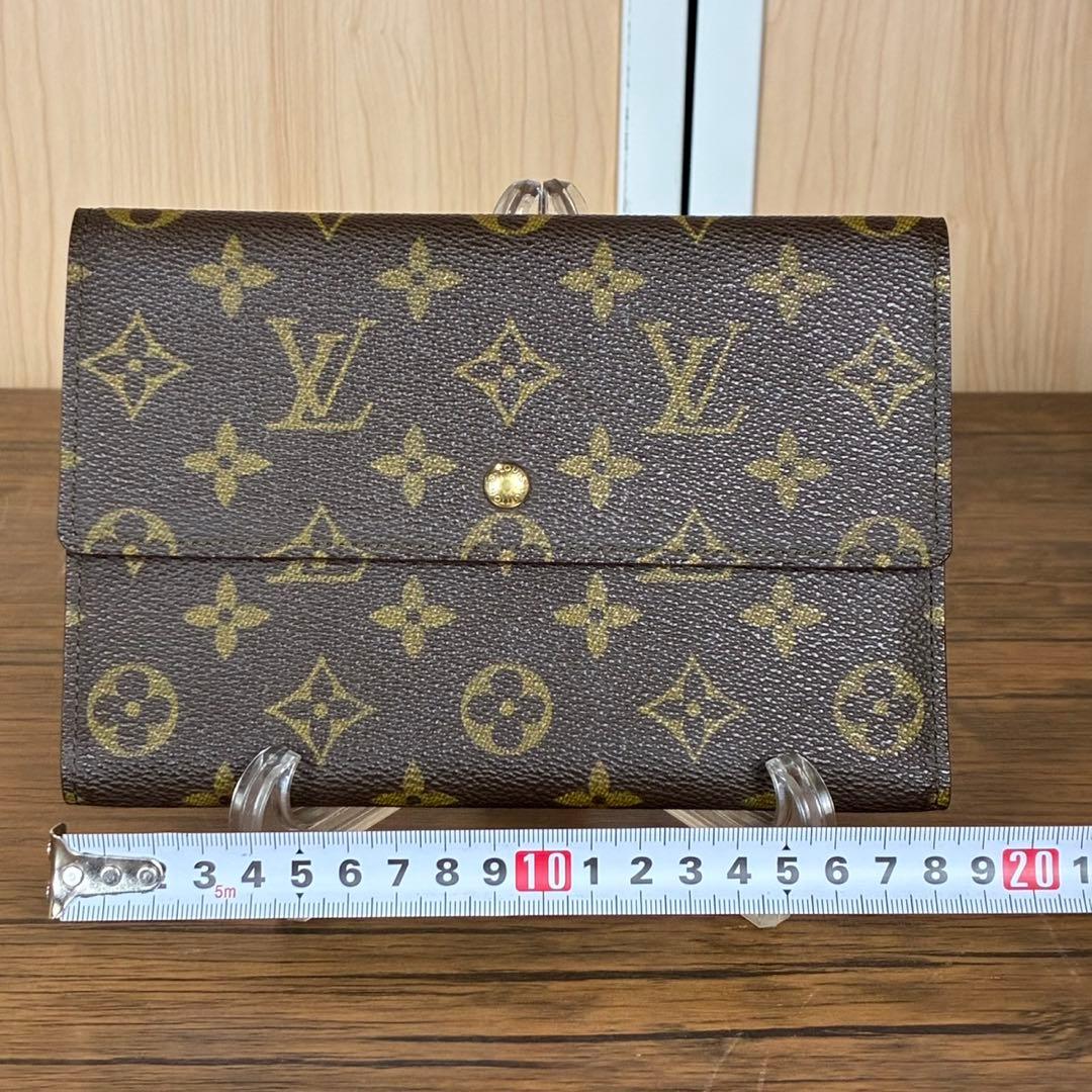 LOUIS VUITTON モノグラム ポシェットパスポール　三つ折り財布