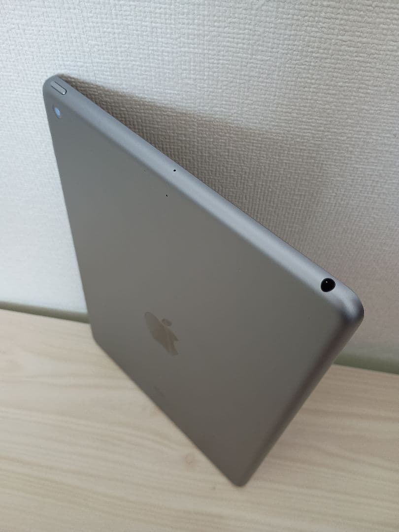 Apple iPad (第6世代) スペースグレー