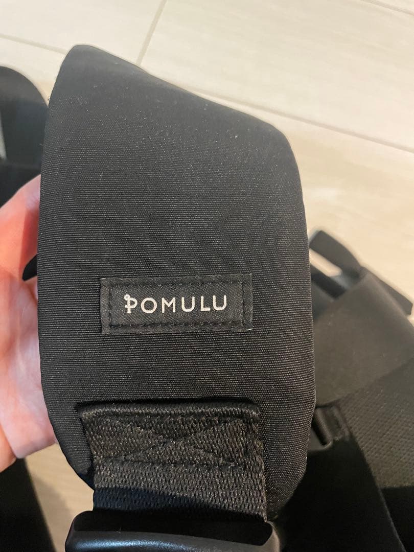 【美品】pomulu 2way ヒップシート　カジュアルブラック