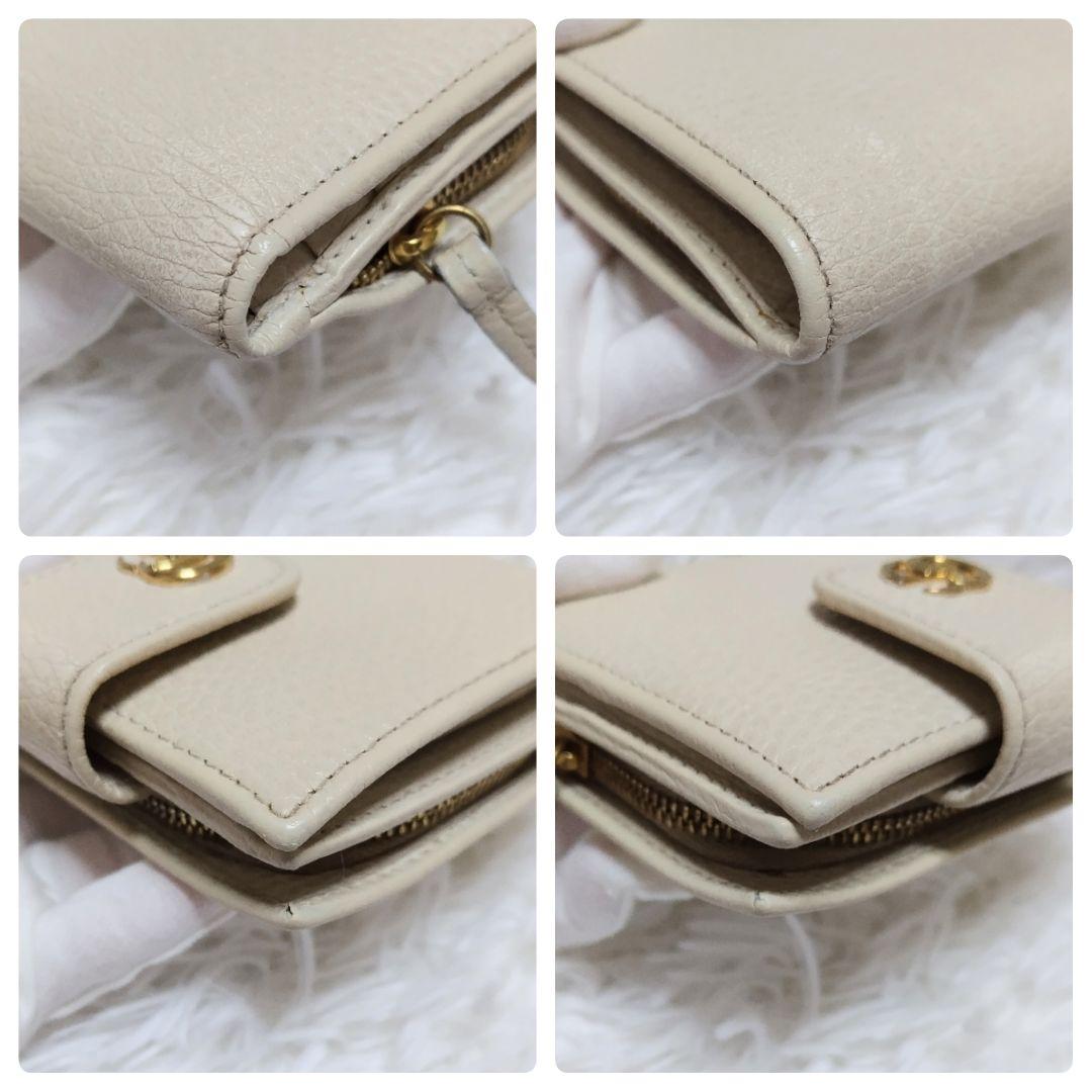 レア美品✨グッチ◇マーモントタブ二つ折り財布　シボ革ゴールド金具アイボリー