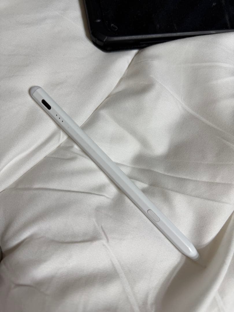 iPad a16 265GB シルバー　ケースとペンシル付き