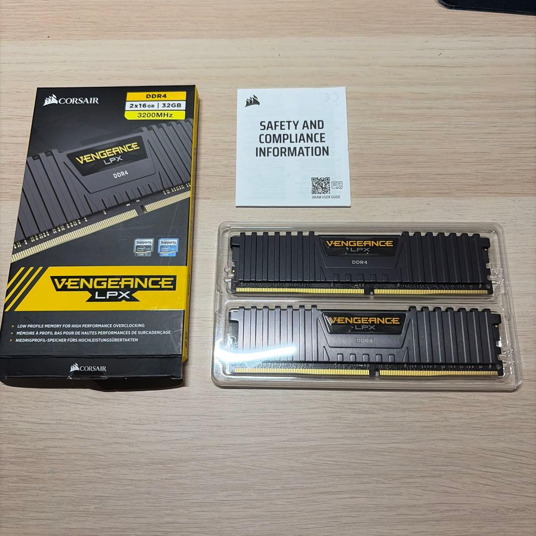 デスクトップPC用メモリ DDR4-3200 32GB(16GB×2)