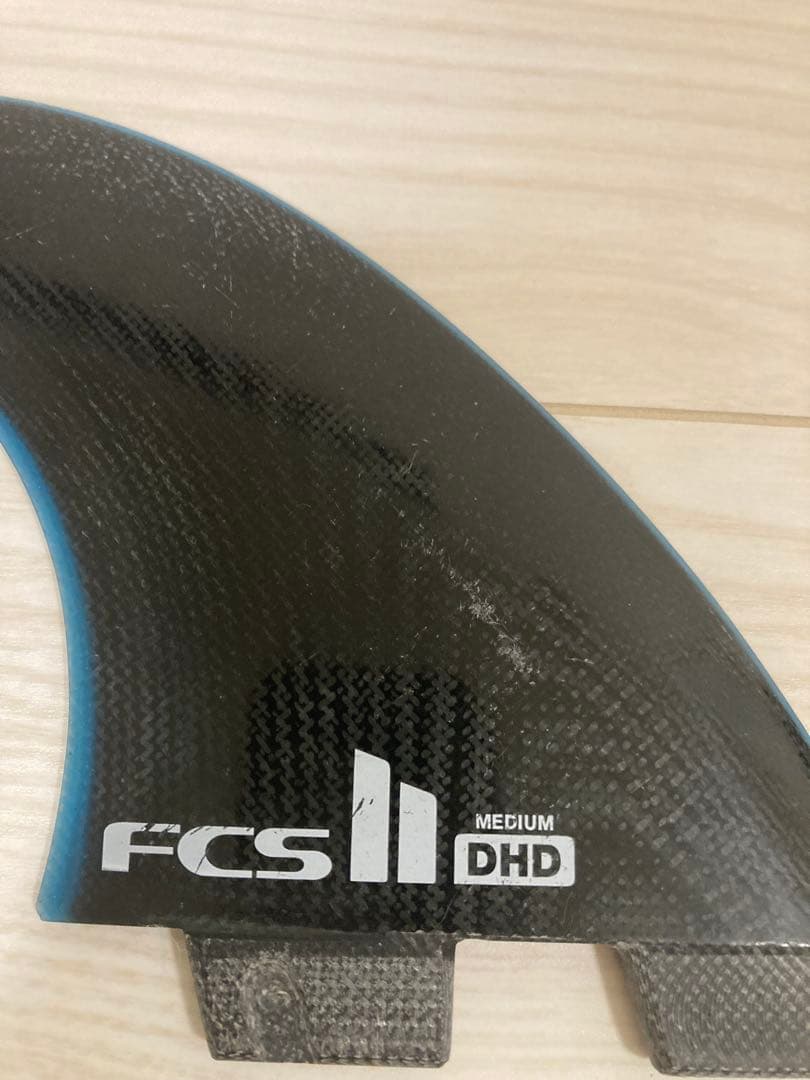 お値下げ中！FCS2 DHD ミディアム サーフボード　フィン