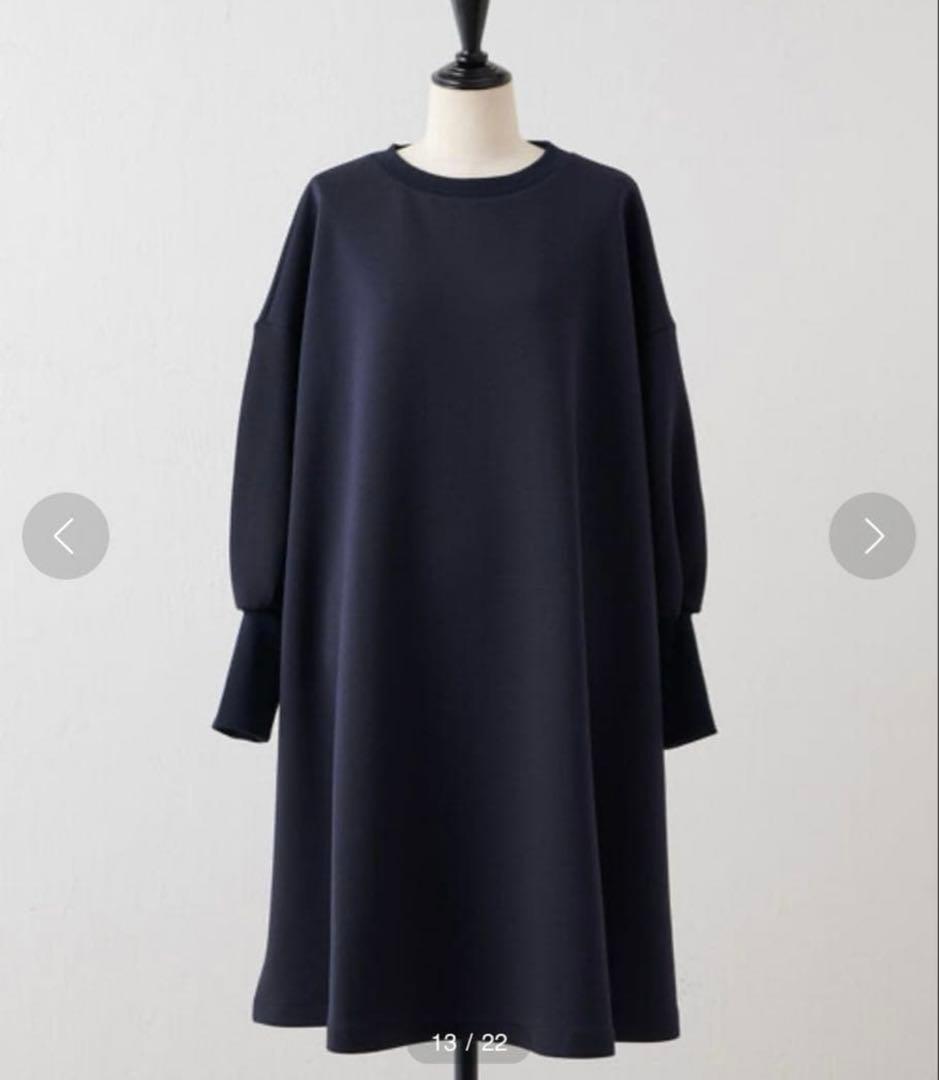 新品タグ付　ビアズリー 袖パフダンボールワンピース　ネイビー　完売