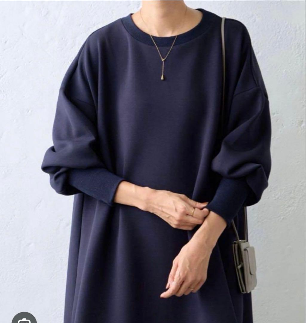 新品タグ付　ビアズリー 袖パフダンボールワンピース　ネイビー　完売