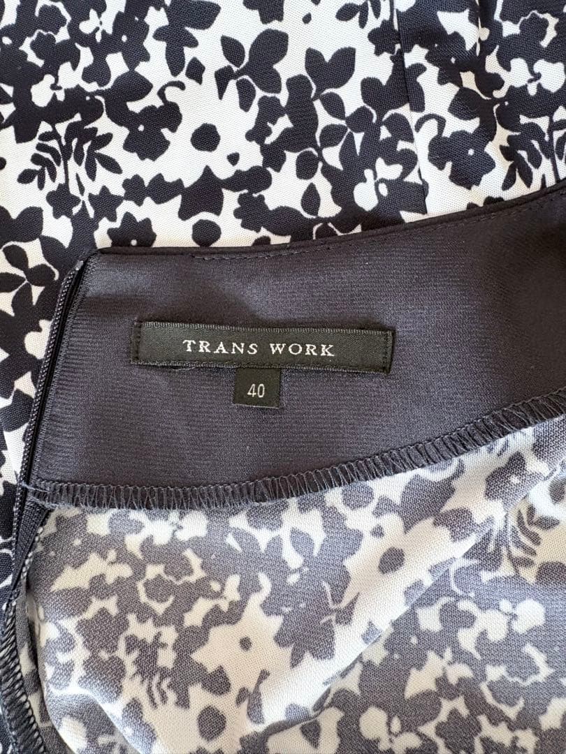 TRANS WORK モノトーン花柄七分袖ワンピース サイズ（新品、未使用）