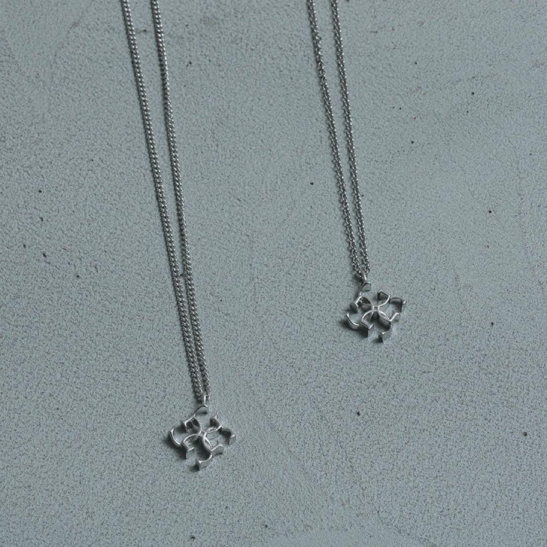 アクセサリー GRAiL Cross logo necklace - white silver
