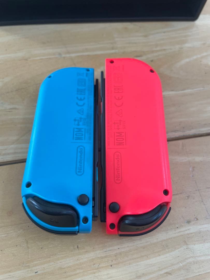 【美品】Nintendo Switch本体