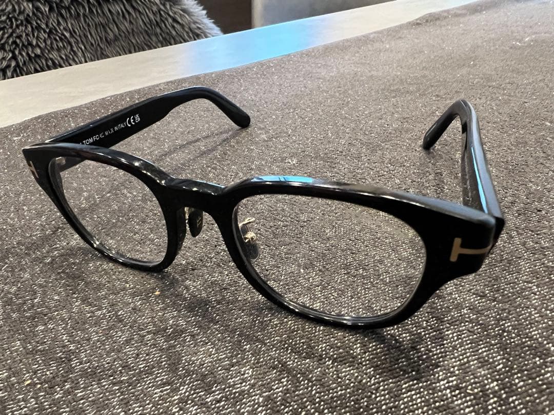 TOM FORD TF5861-D-B ブラックサングラス