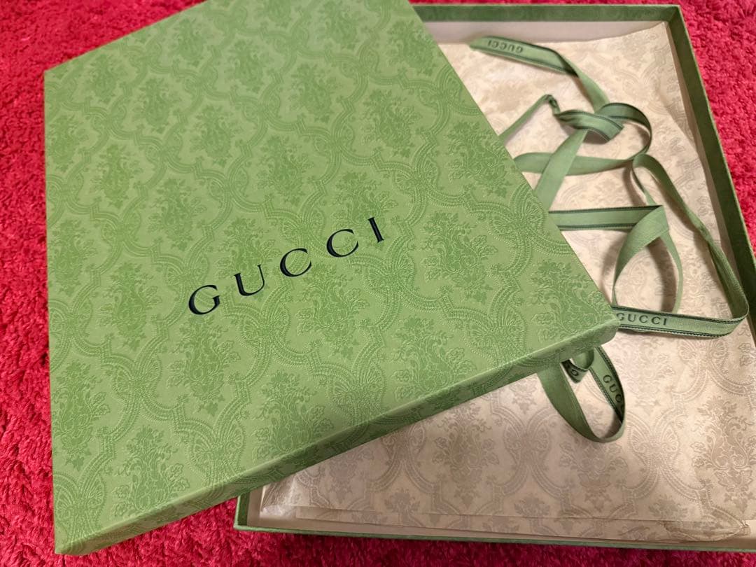 最終値下げGUCCI GGジャガード大判ストール マフラー ピンク×グレー