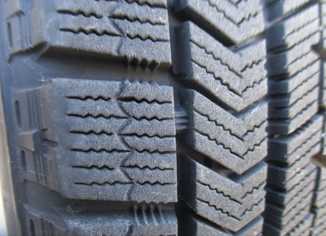 送料無料⭐︎バリ溝⭐︎165/65R14☆BRIDGESTONE☆VRX☆4本☆