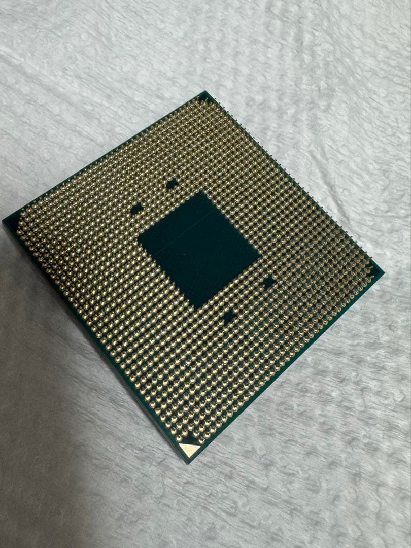 AMD Ryzen7 3800X CPU本体