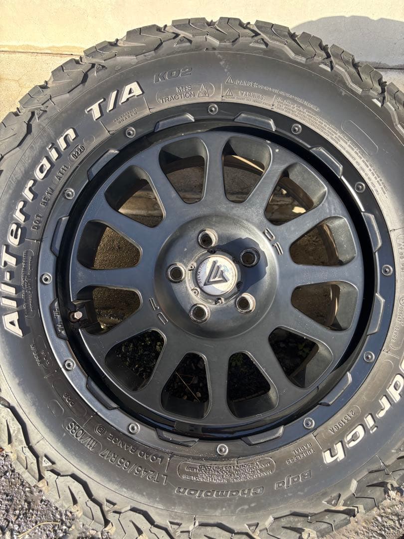 DELTA FORCE OVALデルタフォース17インチアルミホイール4本セット