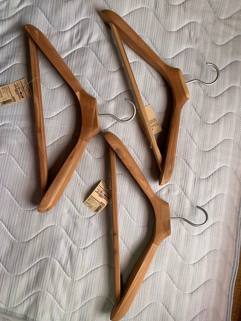 ほ*ー様 無印良品　レッドシダー　45cm ハンガー3本セット 未使用