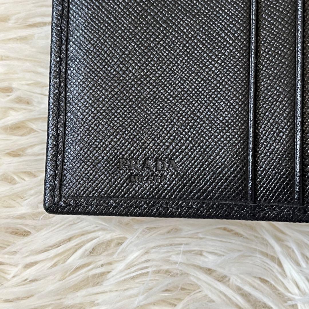 未使用✨PRADA プラダ　サフィアーノ　三つ折り財布　トライアングルロゴ　黒