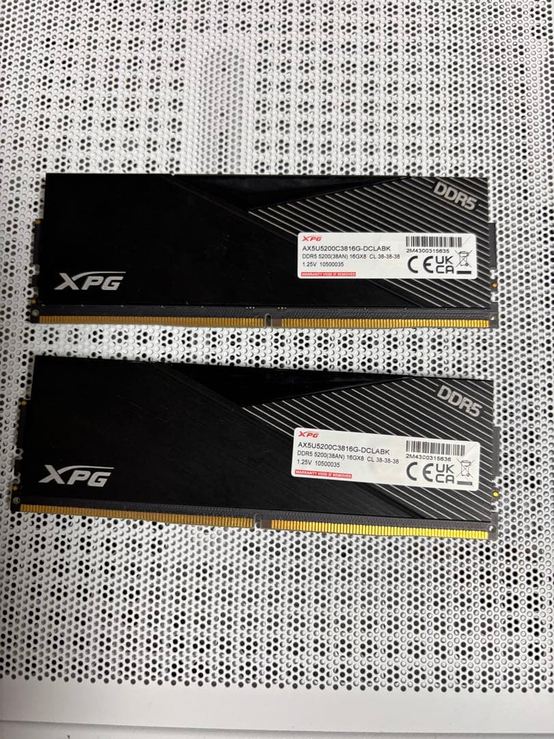 メモリー XPG DDR5 32GB (16GB *2 )5200MHz