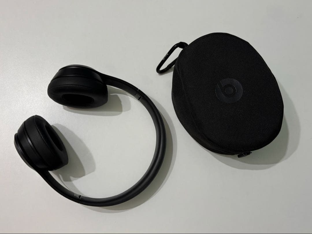 Apple Beats ワイヤレスヘッドホン ケース付き