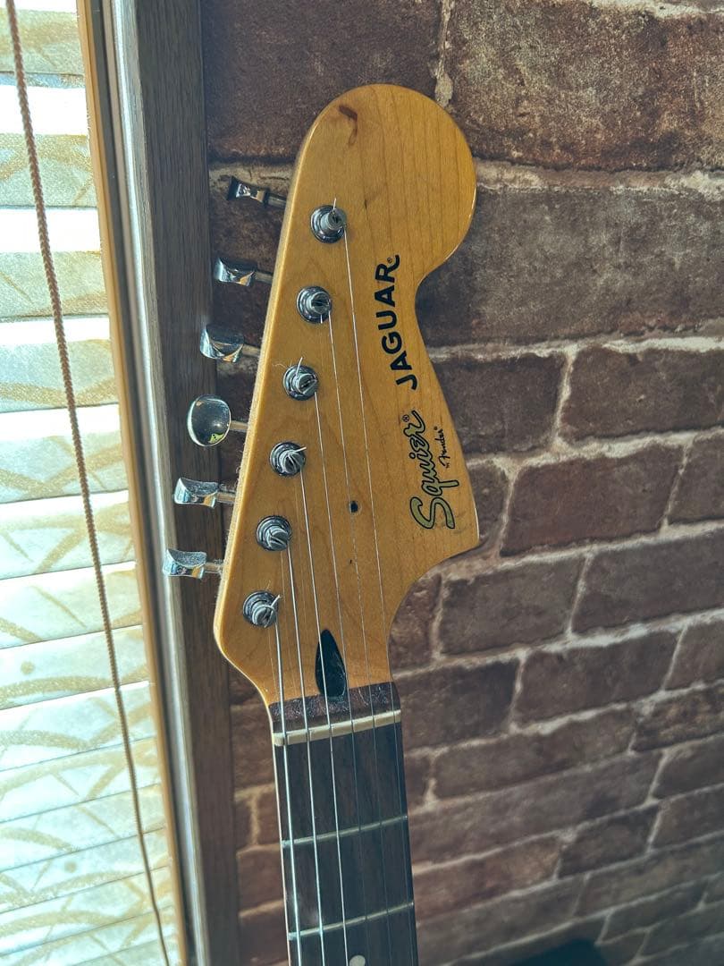 ギター squier jaguar