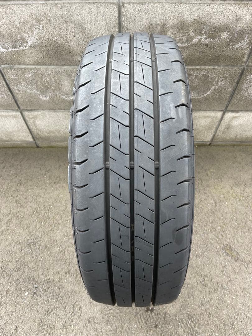 ファルケン ホワイトレター W11 215/60r17 タイヤ1本
