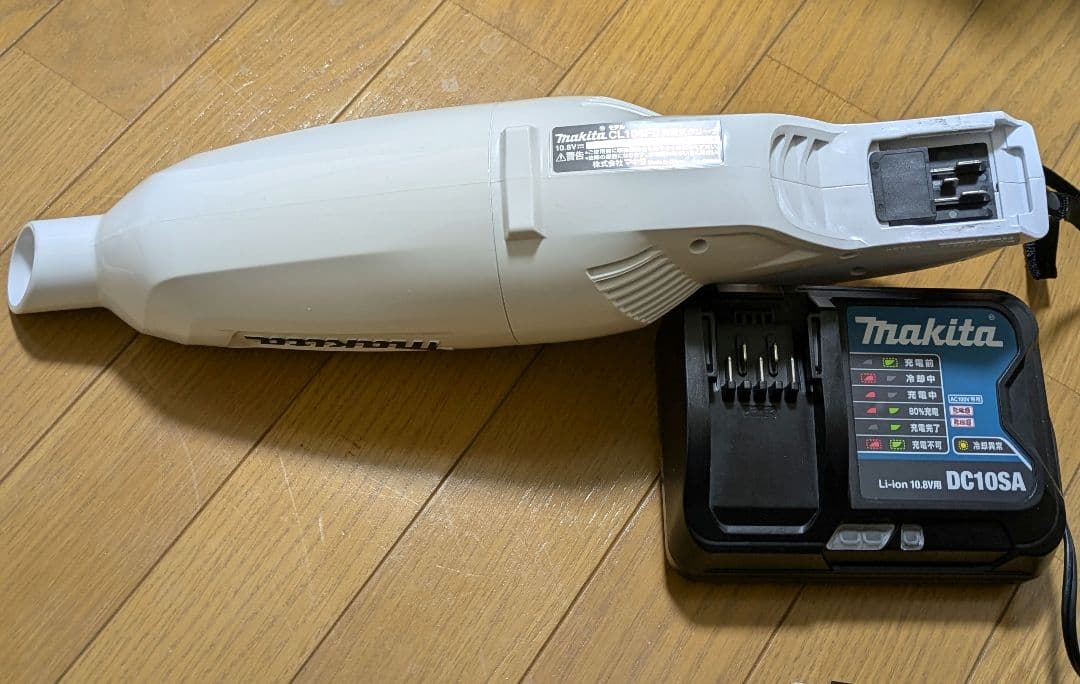 Makita CL106FD 充電式クリーナー 10.8V