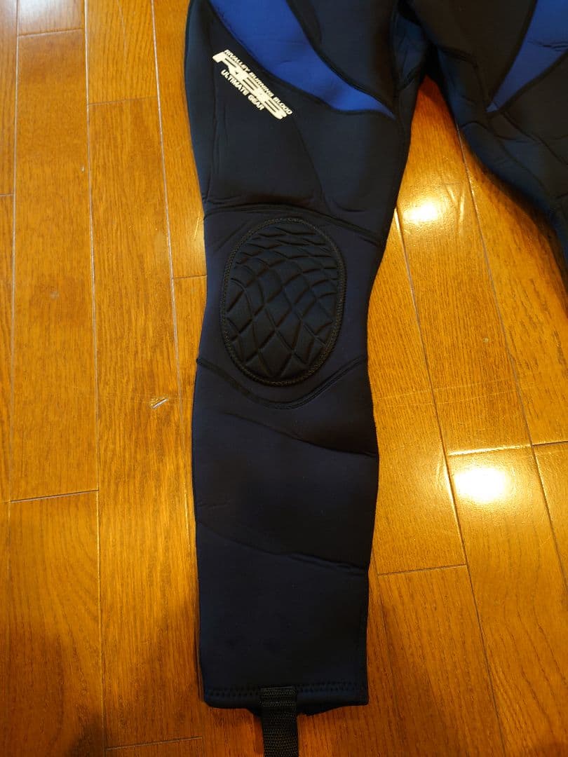 ＲＢＢウェットスーツセット (Ｌ)サイズ。スーツのみ1回使用。