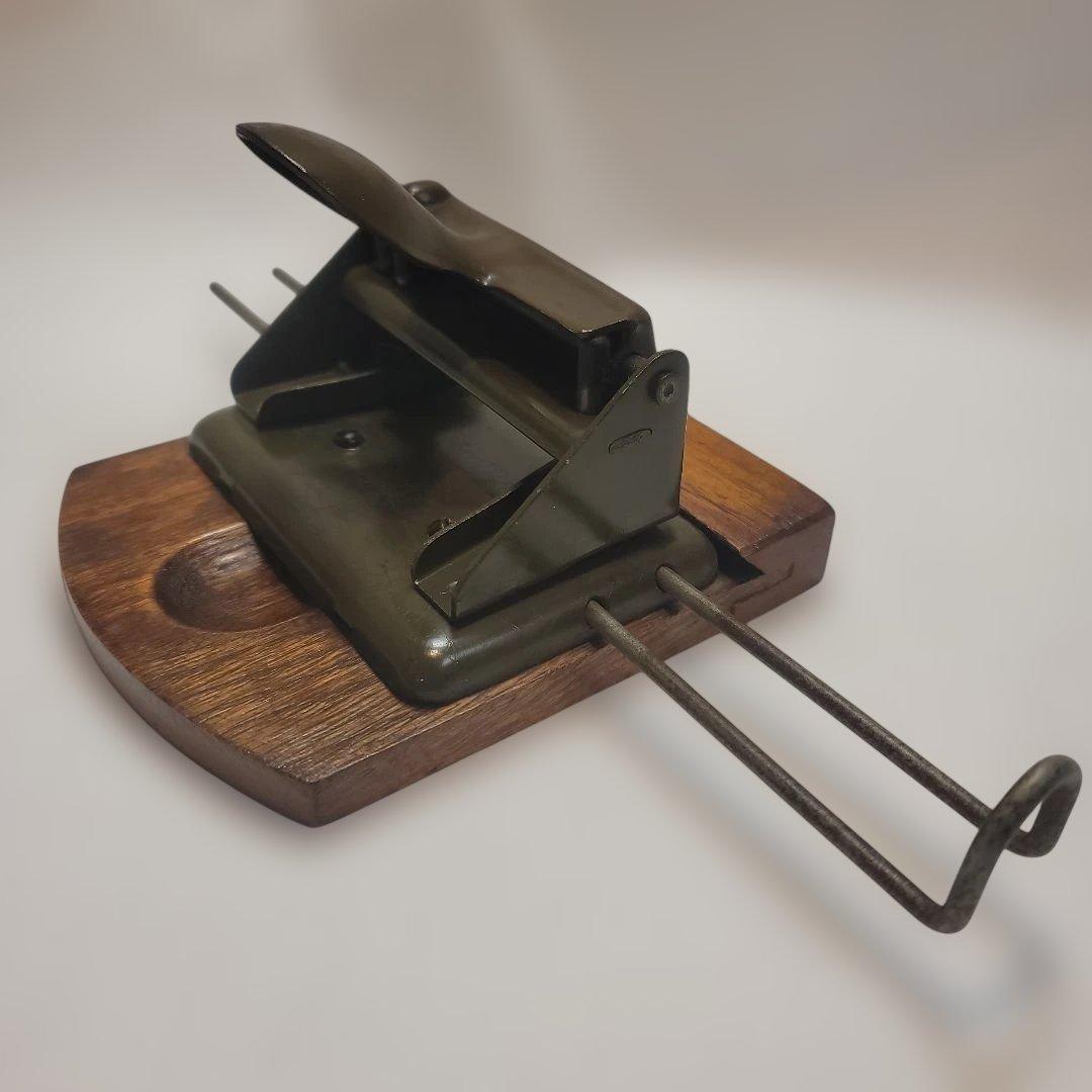 良品ヴィンテージアンティーク two-hole puncher 実働