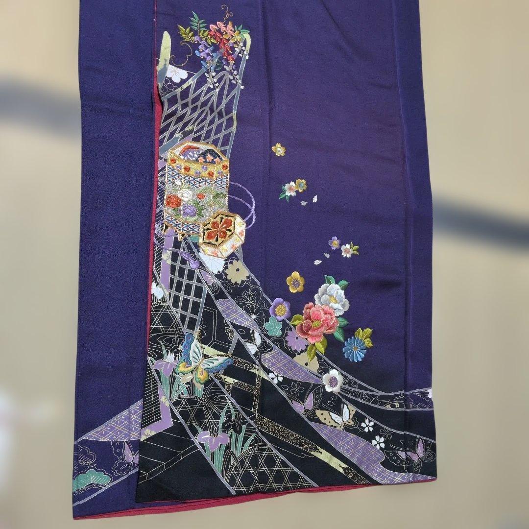 紫 花柄刺繍 振袖