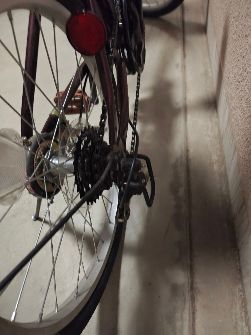 ギア付き折りたたみ自転車　ワインレッド
