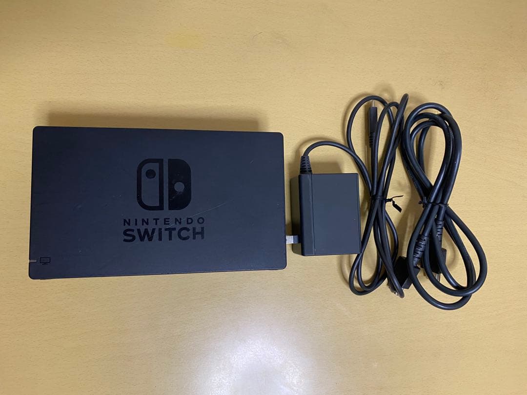Nintendo Switch 本体セット ネオンカラー　ジョイコン　ハンドル