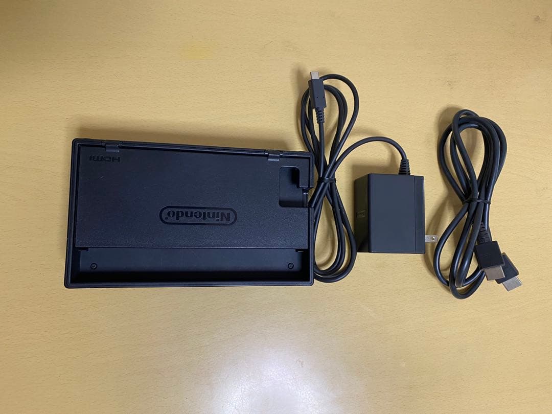 Nintendo Switch 本体セット ネオンカラー　ジョイコン　ハンドル