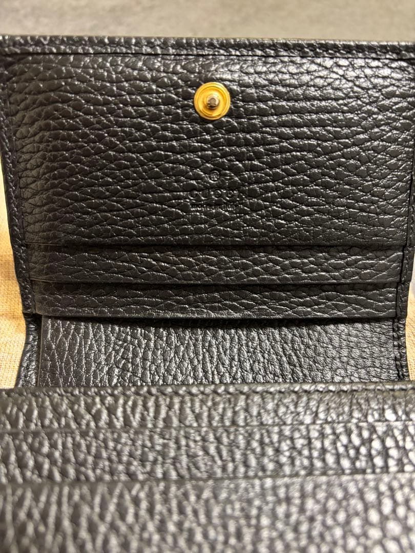 『ちい』『美品』GUCCI 黒 レザー 二つ折り財布 保存袋付き