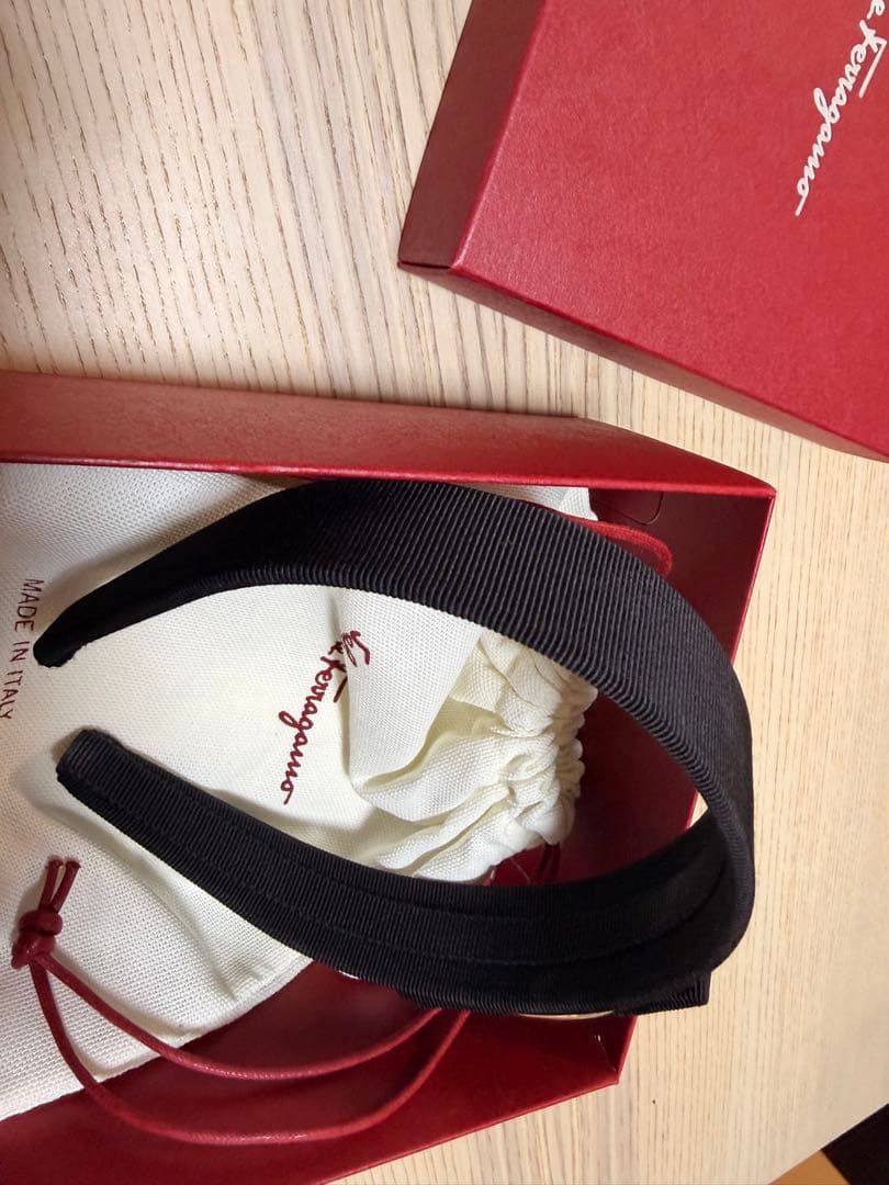 Salvatore Ferragamo カチューシャ ブラック