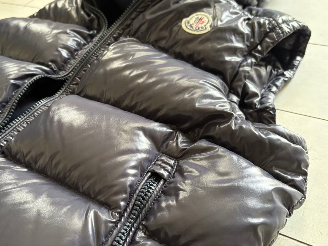 【購入締め切り】MONCLER メンズ　ダウンベスト