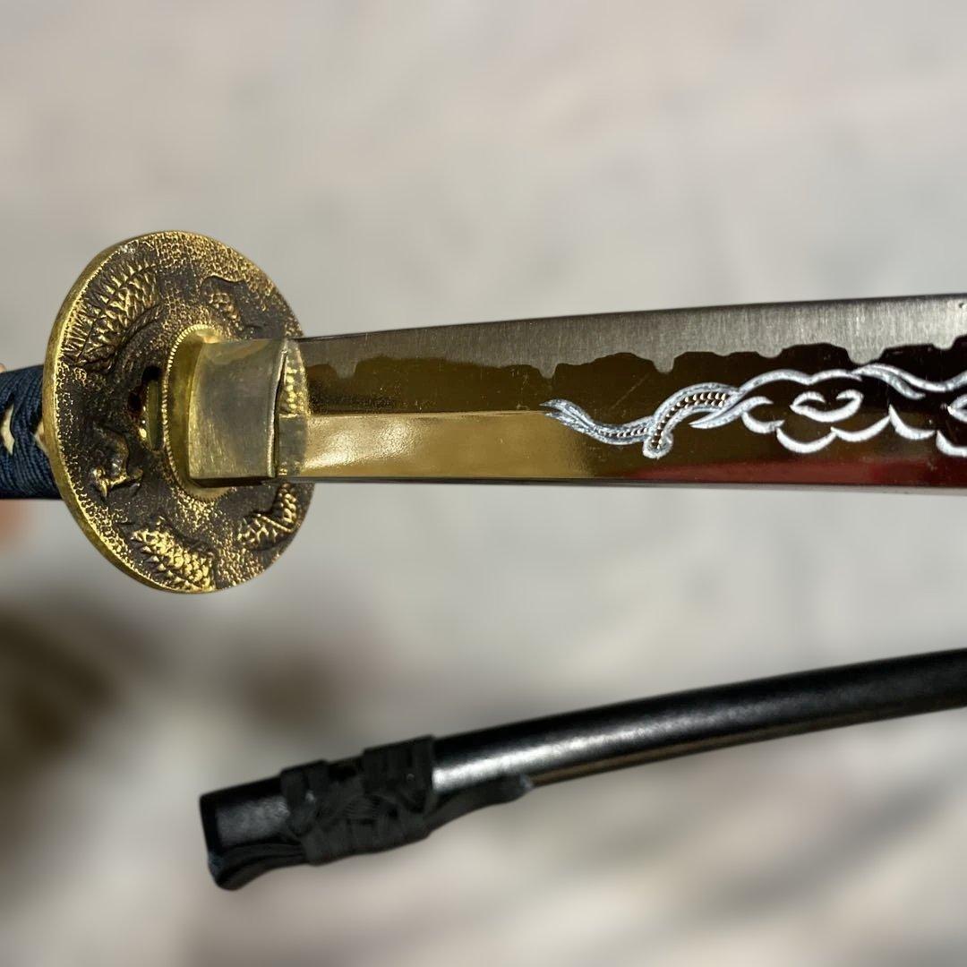 模造刀 濃紺柄 金縁金龍丸鍔 黒梨地鞘