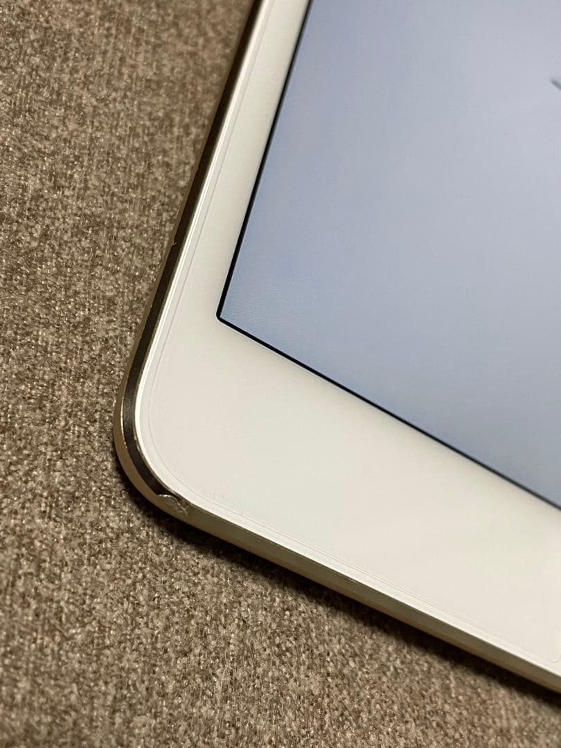 Apple iPad mini4 128GB シルバー　動作完動品　カバー付