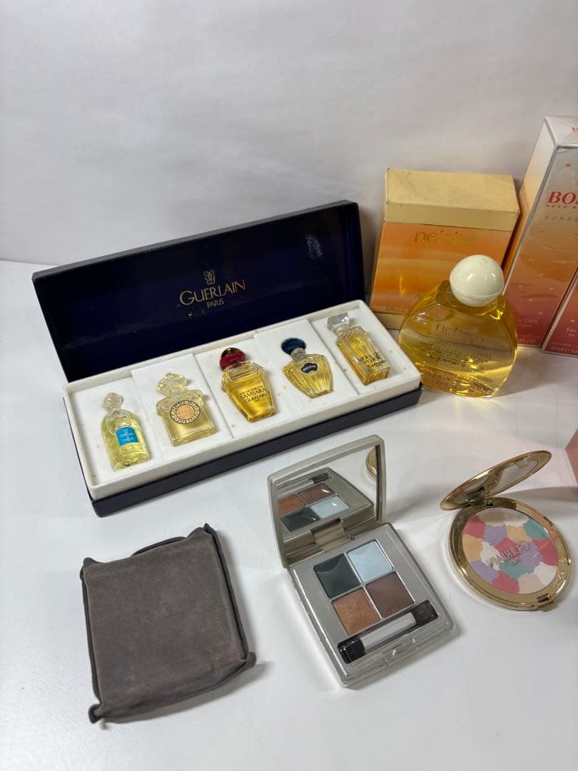 s*u様 シャネル Guerlain ミニ香水セットと香水まとめ売り