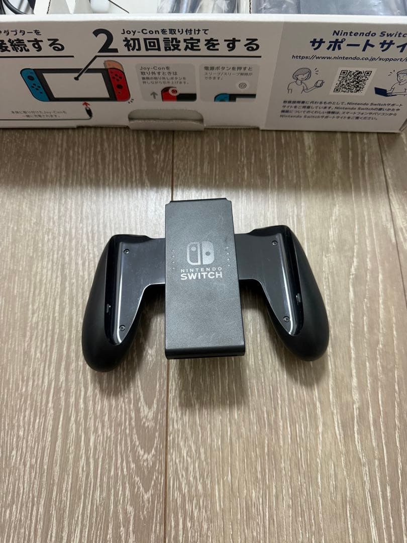 a*a様 Nintendo Switch 本体 青/赤